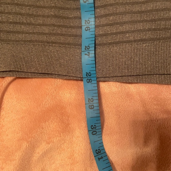 Lululemon Tank - Picture 5 of 6